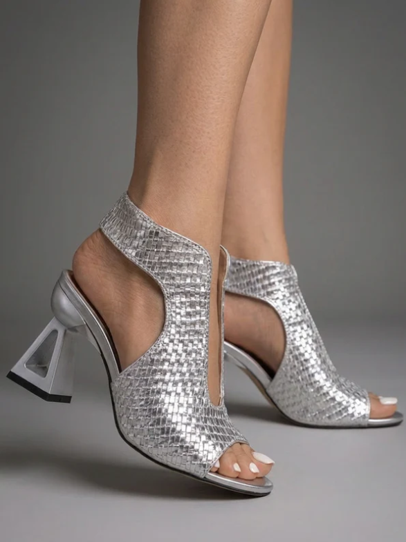 Aura | Elegantes sandalias trenzadas